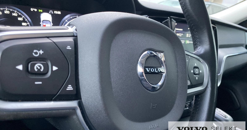 Volvo V60 cena 99999 przebieg: 135677, rok produkcji 2019 z Nekla małe 326